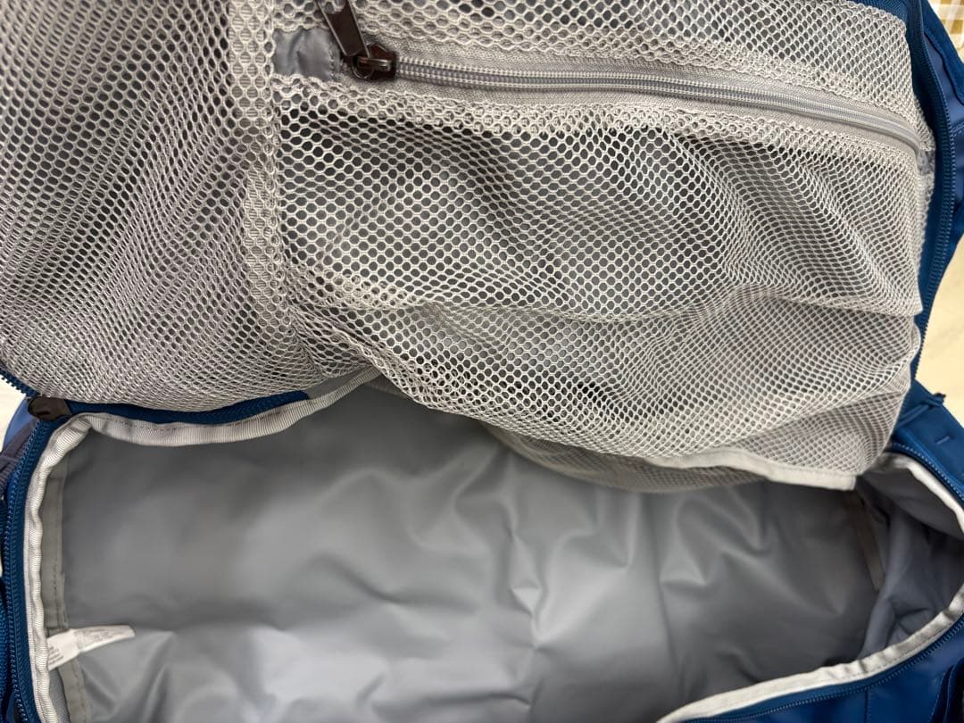 Thule Chasm 70Lダッフルバッグ 美品