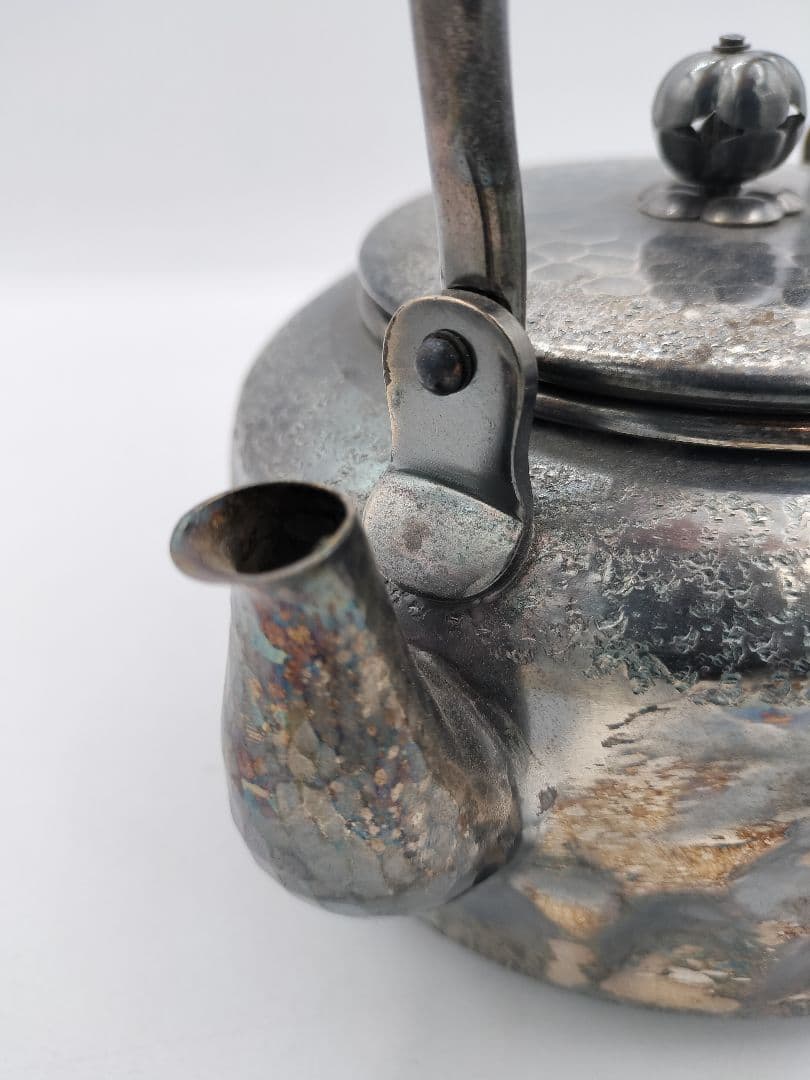 c396 銀瓶 湯沸 鬼岩目 銀燻し仕上 秀峰堂 紙箱 茶道具 古物