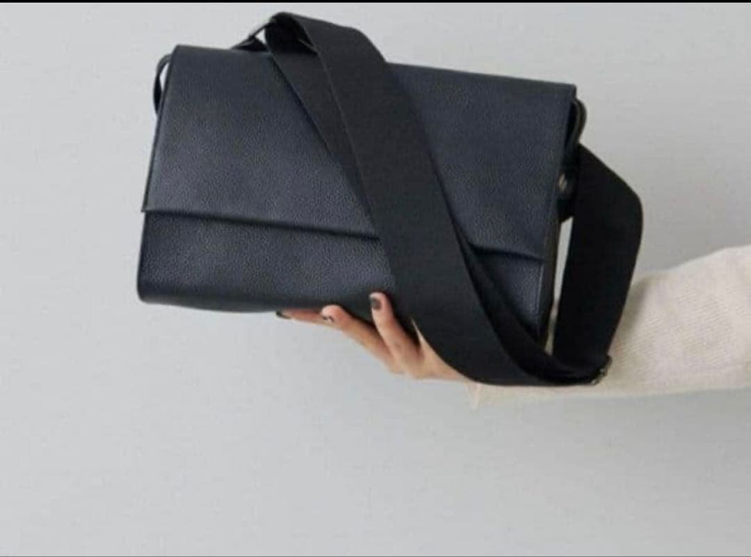 ear PAPILLONNER イアパピヨネ　ワイドテープショルダー