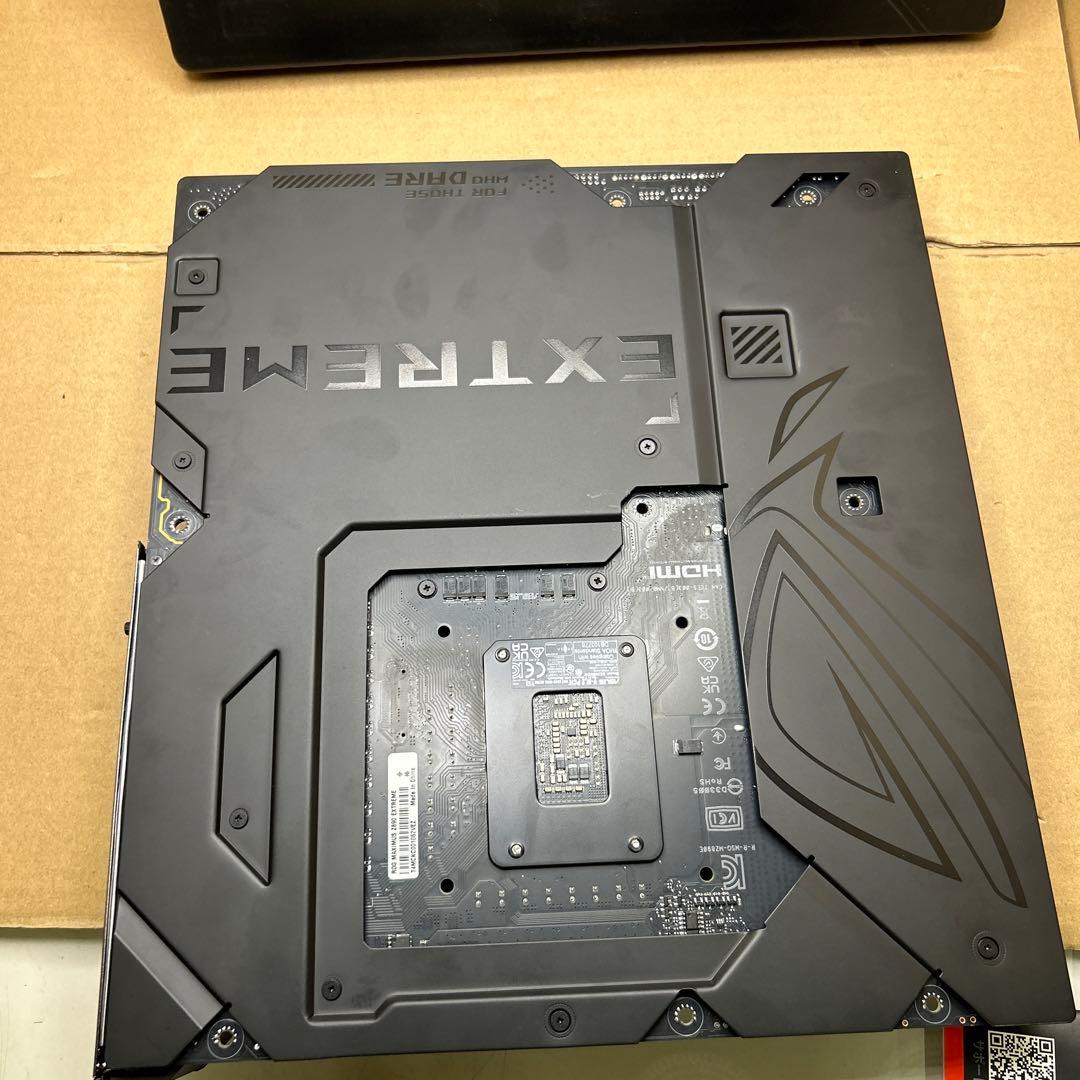 マザーボード ASUS ROG Maximus Z890 Extreme