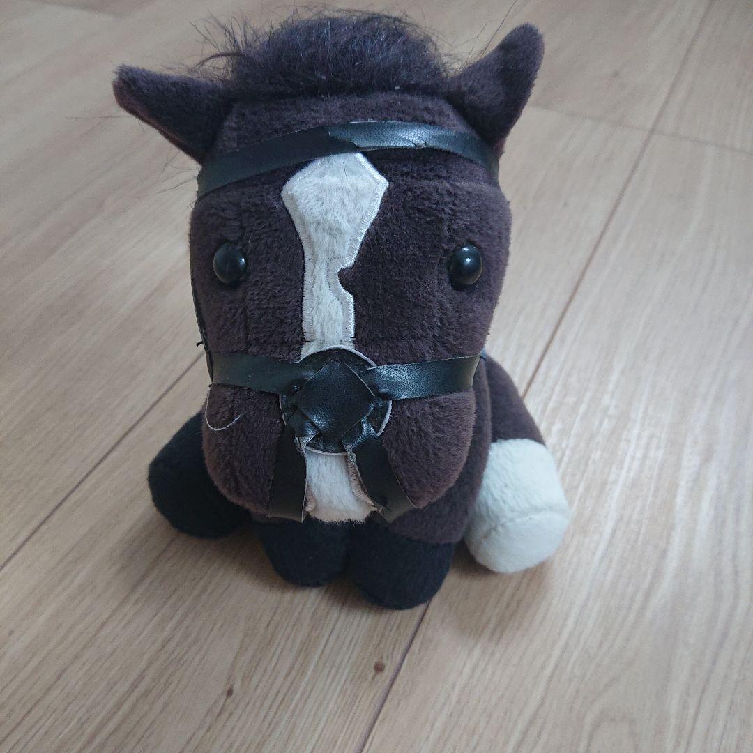 馬のぬいぐるみ 記念タグ付き ゴールドアクター