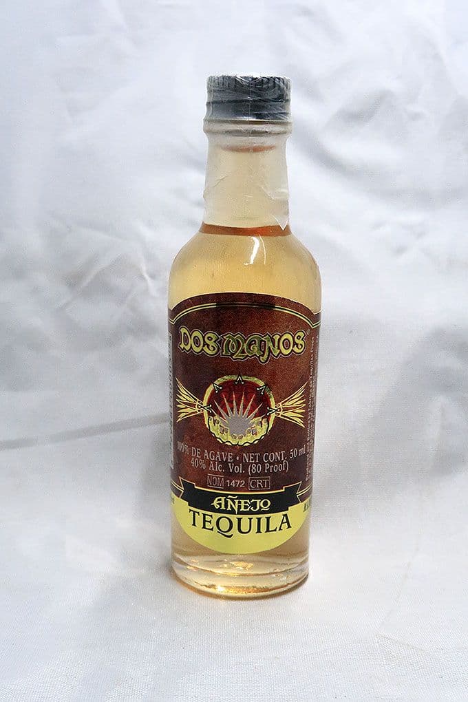 ドス・マノス（DOS MANOS） アネホ テキーラ ミニチュアボトル