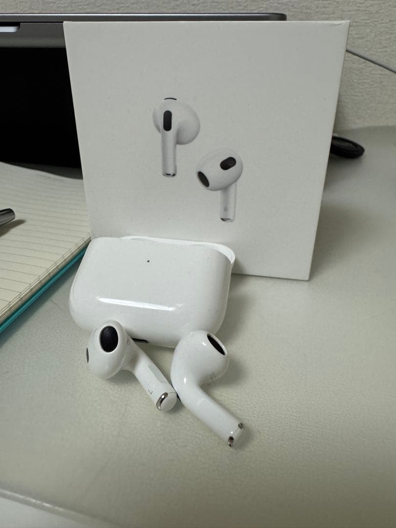 AirPods本体 3世代 ホワイト 充電ケース付き