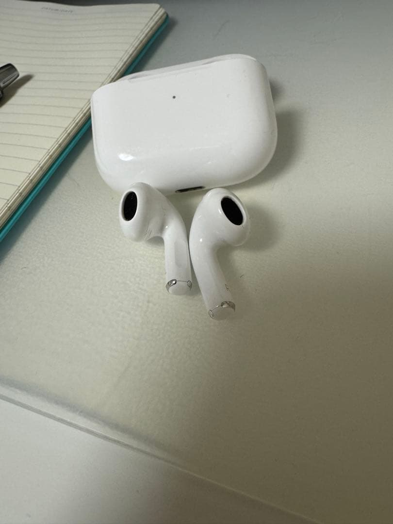 AirPods本体 3世代 ホワイト 充電ケース付き