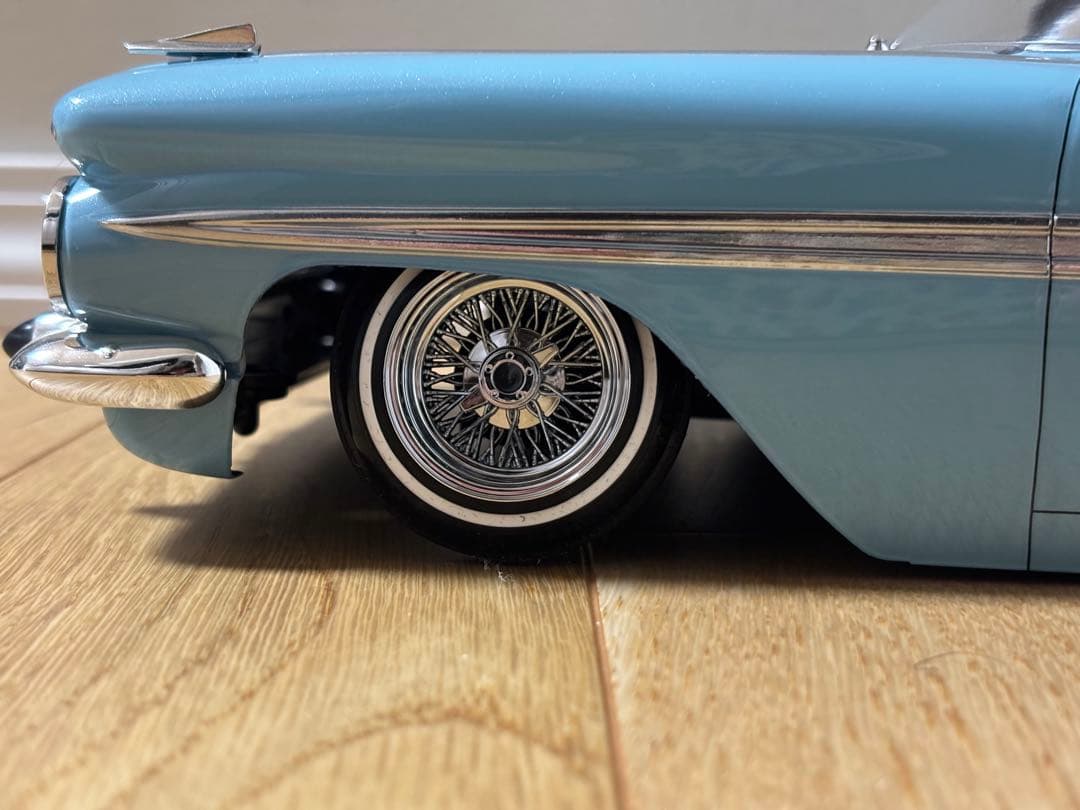 ビ*ド様 REDCAT 1959 IMPALA ラジコンボディーとホイールとオマ