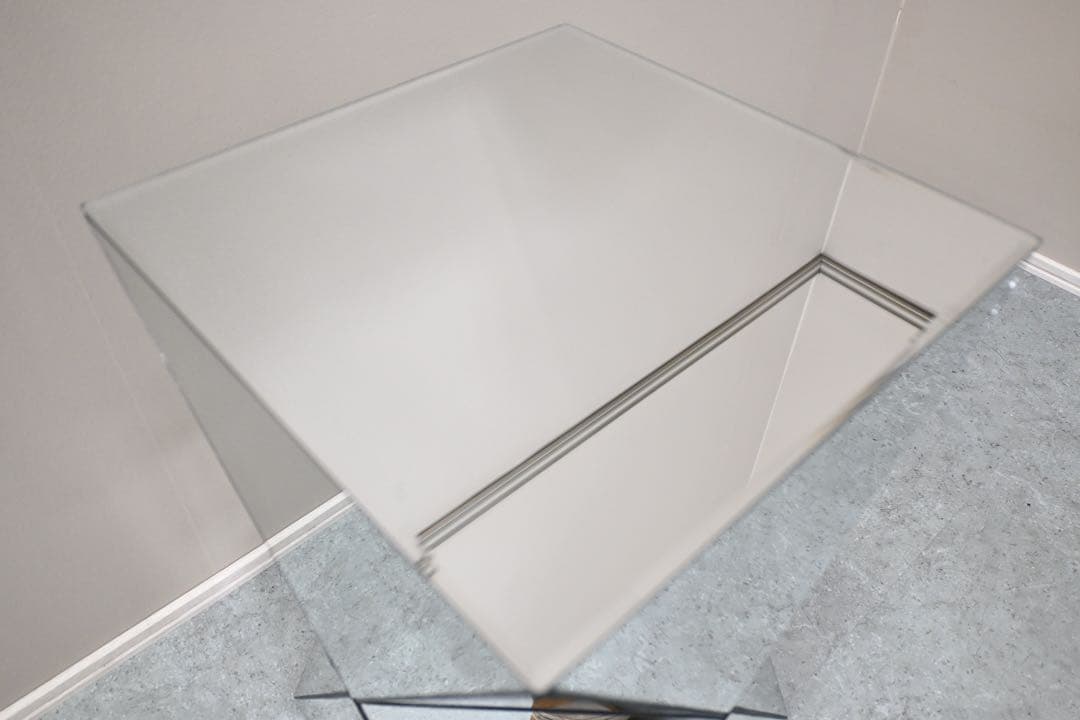 【極美品】KARE カレ ラグジュアリートライアングル32×32 サイドテーブル