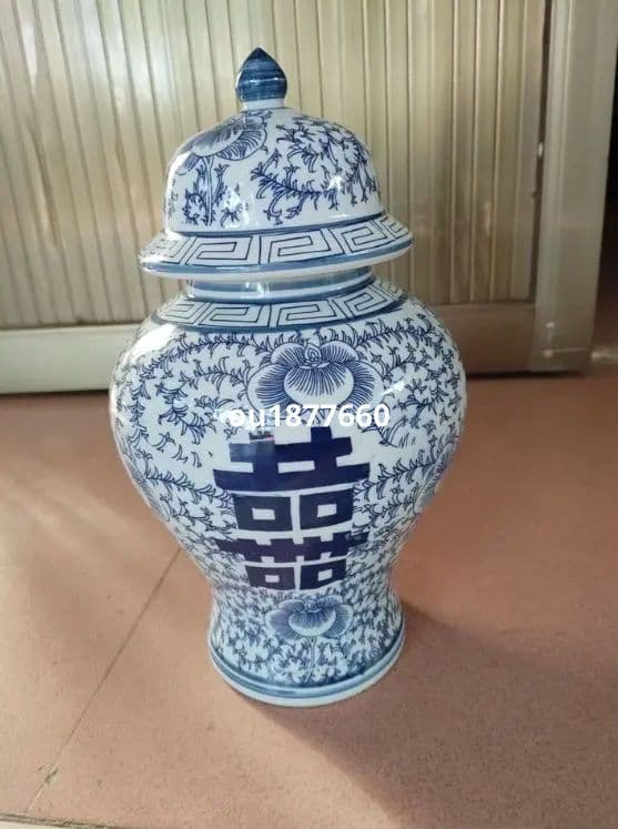 青花喜字陶器壺 景徳鎮 陶磁器 装飾品 現代工芸品 美術品 置物