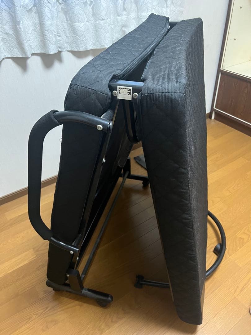 ブラック折りたたみベッド キルティングデザイン