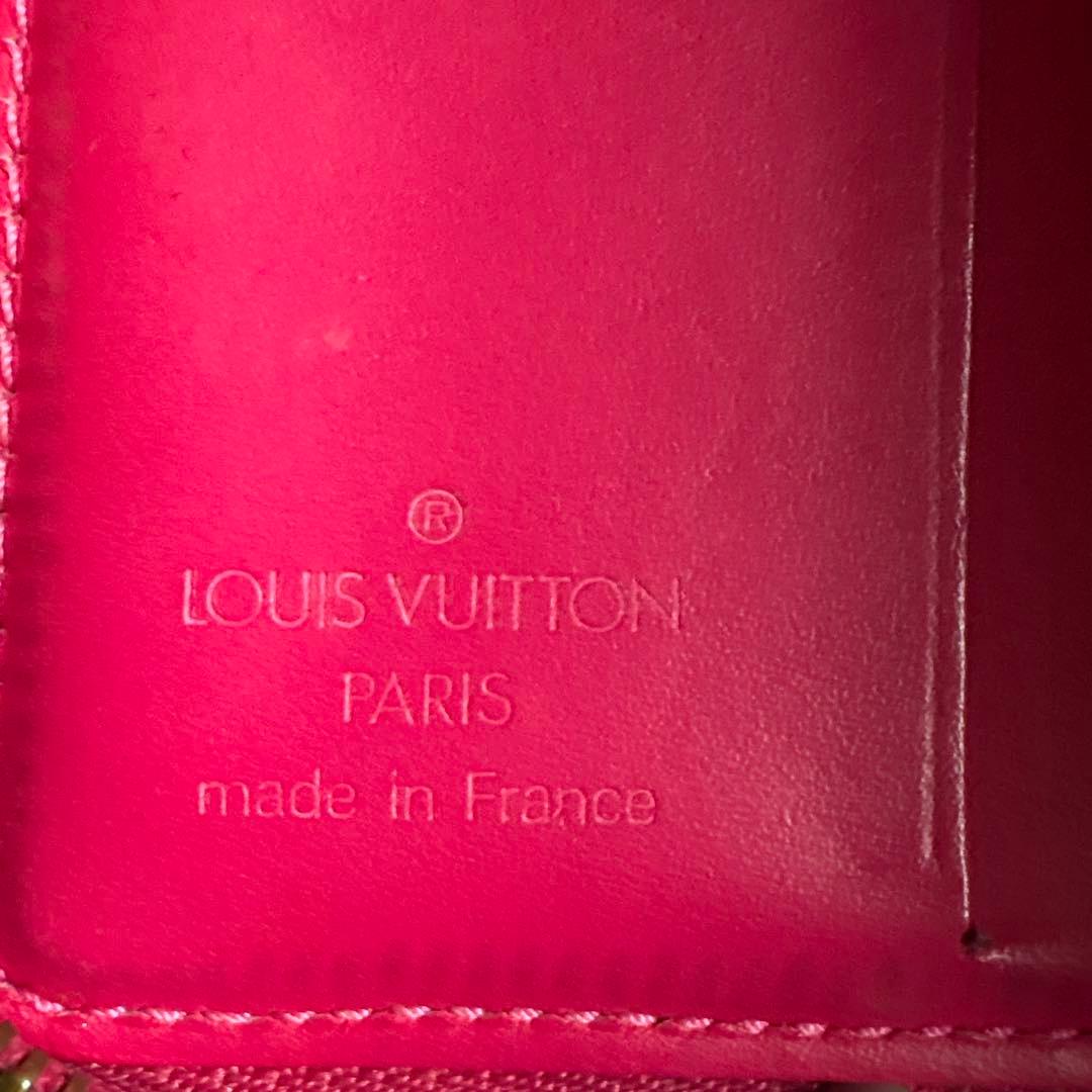 ルイヴィトン　ヴェルニ　フューチャピンク　二つ折財布