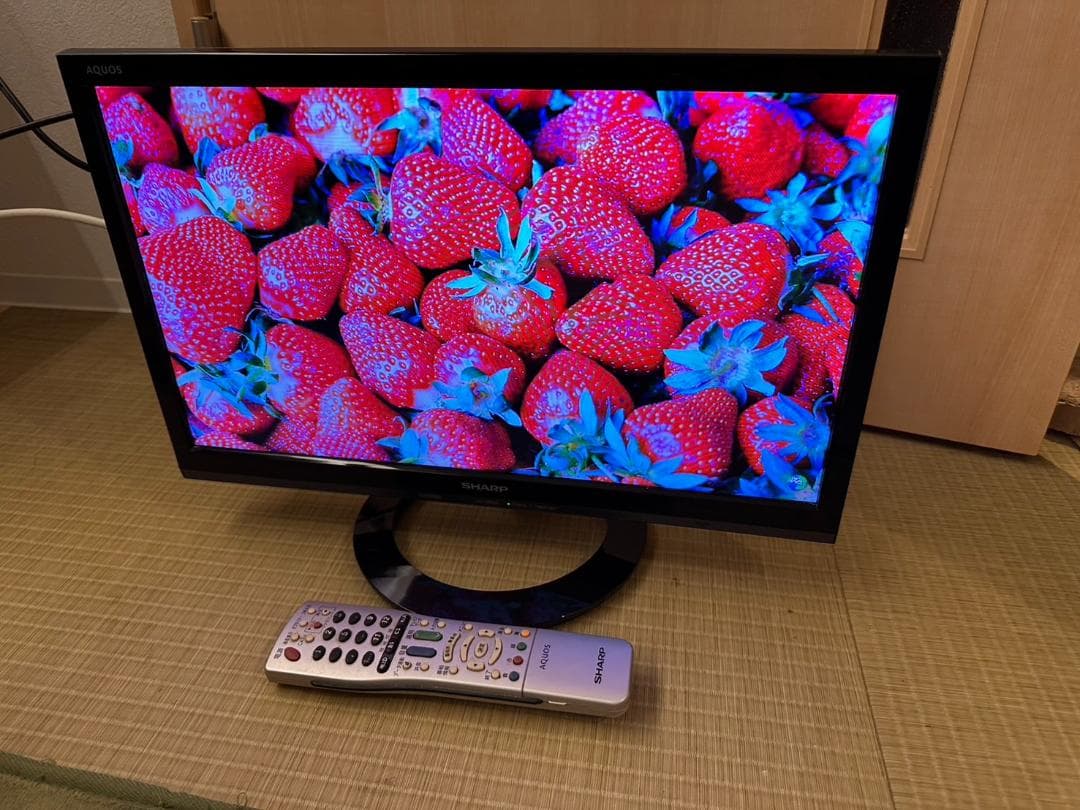 SHARP シャープ　19型　テレビ LC-19K40　2017年製　映り綺麗！