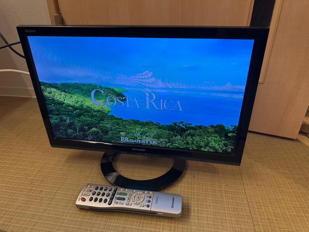 SHARP シャープ　19型　テレビ LC-19K40　2017年製　映り綺麗！