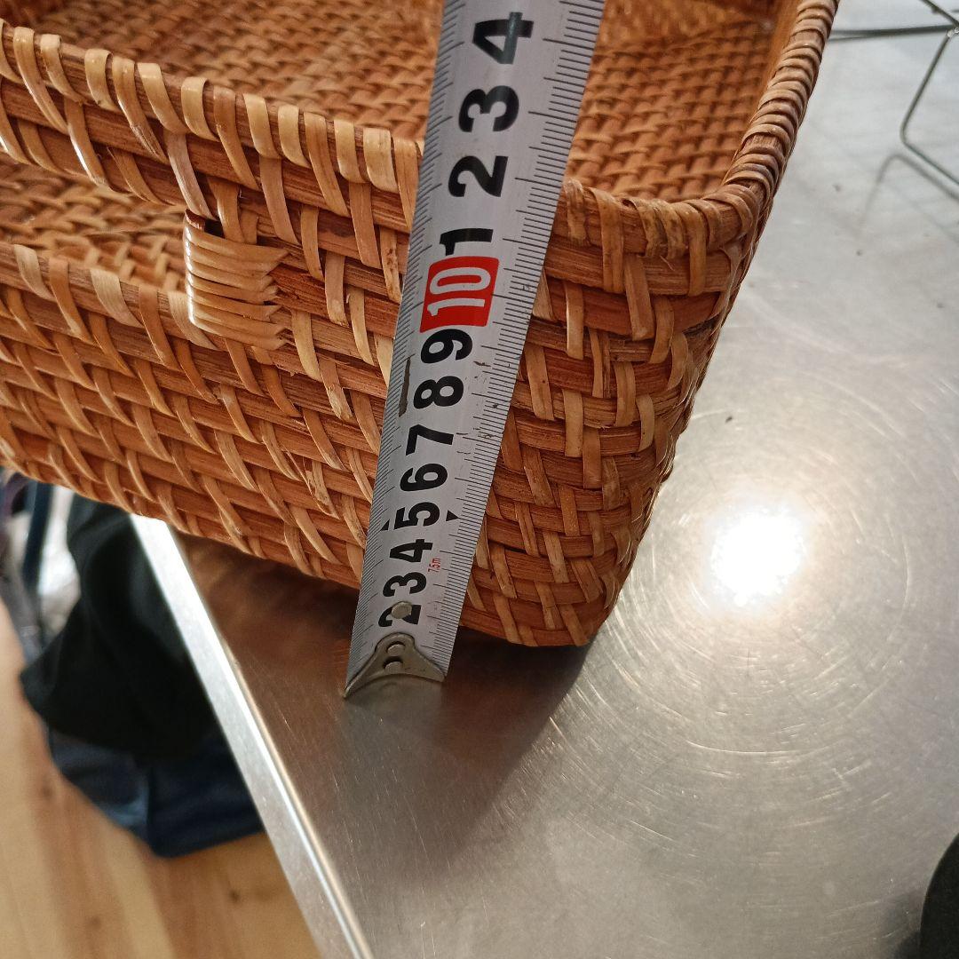 ニトリ　無印良品　ラタン籠