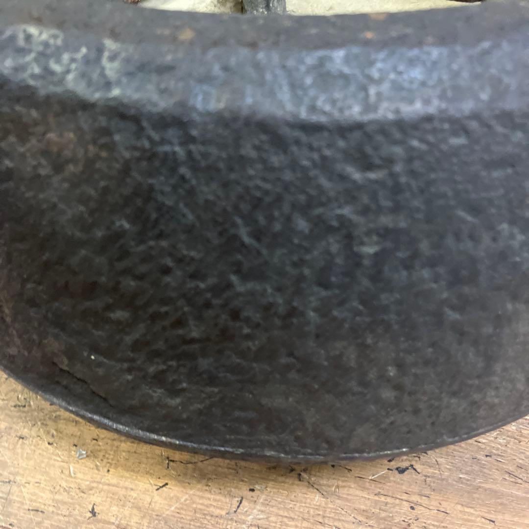 D-壁 昭和レトロ 茶道具 鉄製 風炉釜 丸型 共箱付き 釜環付き 骨董 古美術