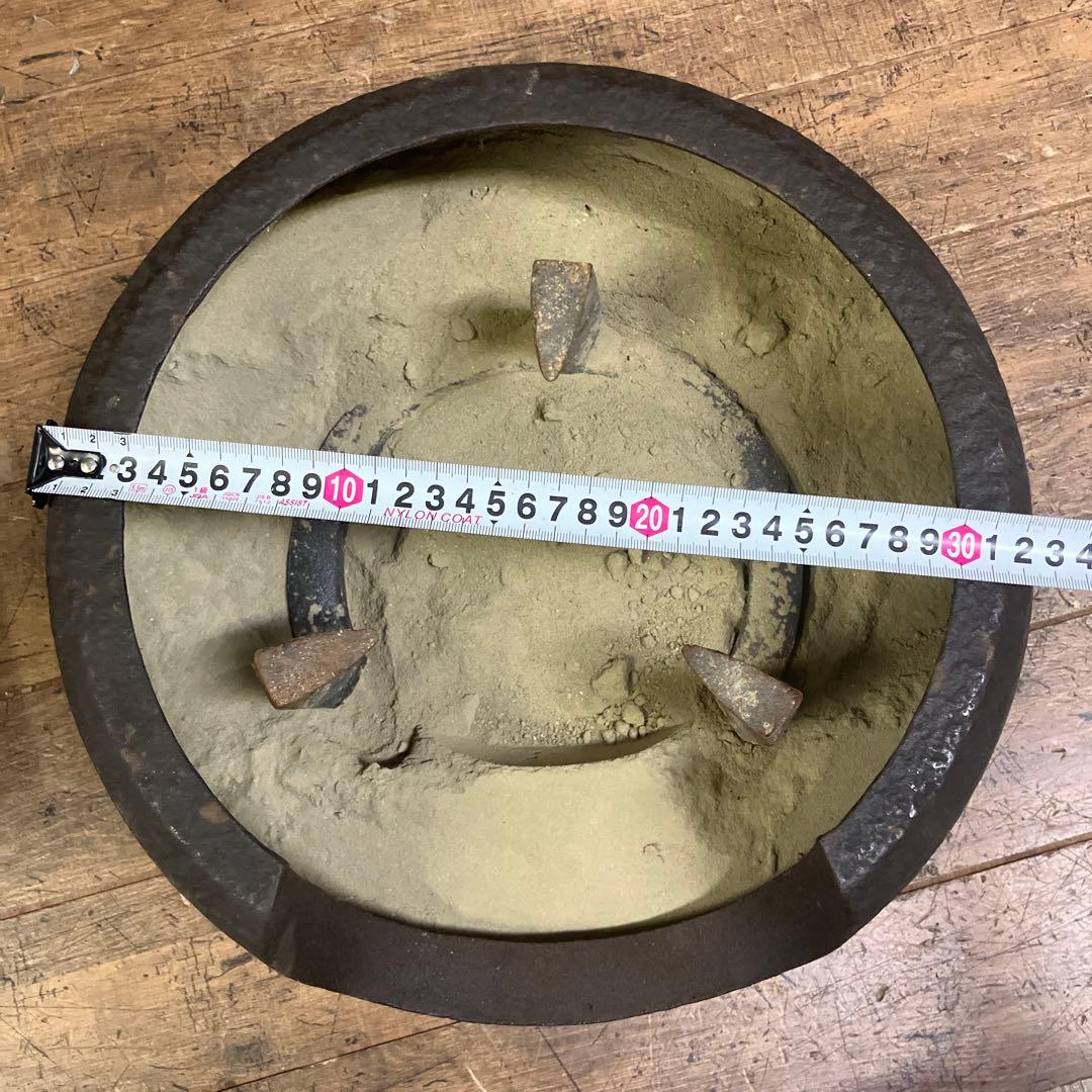 D-壁 昭和レトロ 茶道具 鉄製 風炉釜 丸型 共箱付き 釜環付き 骨董 古美術