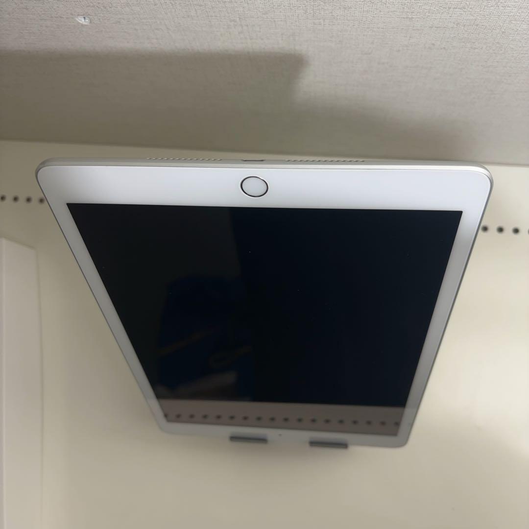 早い者勝ち　iPad 第8世代　32GB Cellular