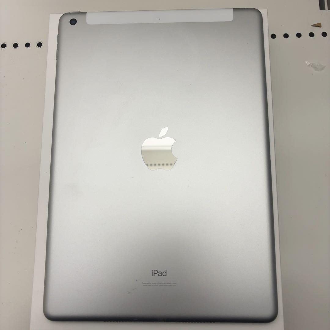 早い者勝ち　iPad 第8世代　32GB Cellular