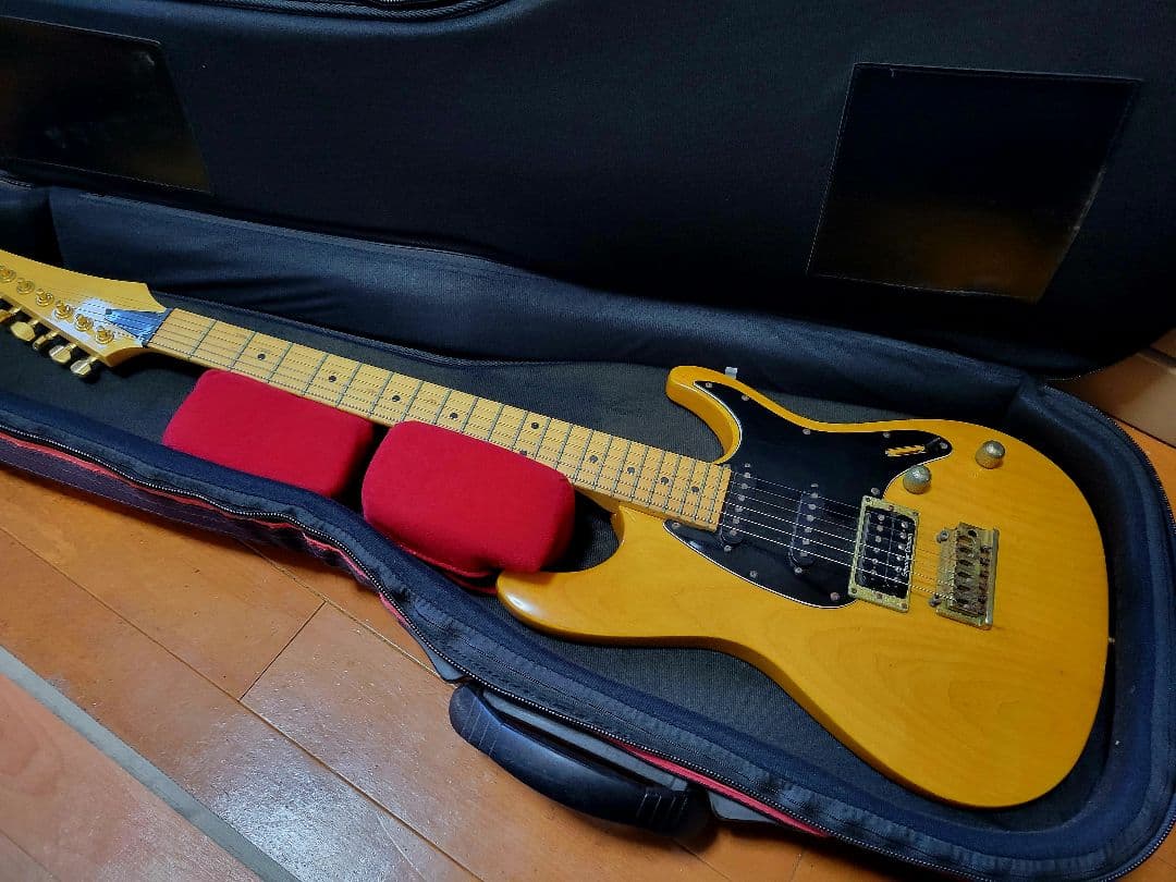 美品 エレキギター ナチュラルカラー ハムバッカー