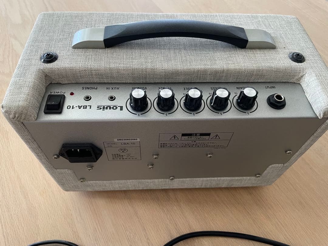 島村楽器　Louis（ルイス）　LBA-10 ベースアンプ