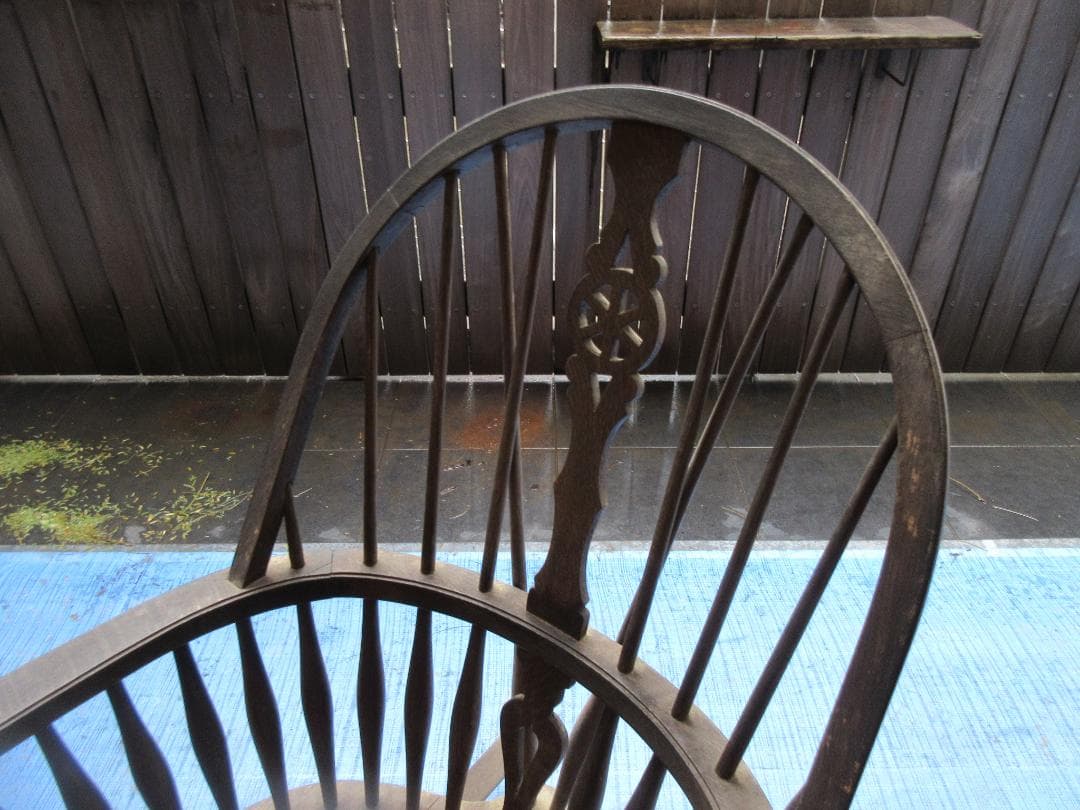 ロッキングチェア　レトロ　おしゃれ　かわいい　アンティーク　車輪モチーフ