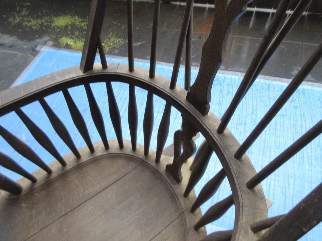 ロッキングチェア　レトロ　おしゃれ　かわいい　アンティーク　車輪モチーフ