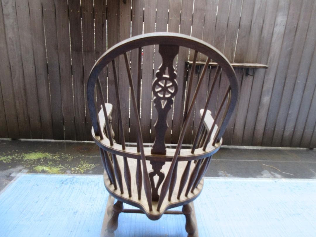 ロッキングチェア　レトロ　おしゃれ　かわいい　アンティーク　車輪モチーフ