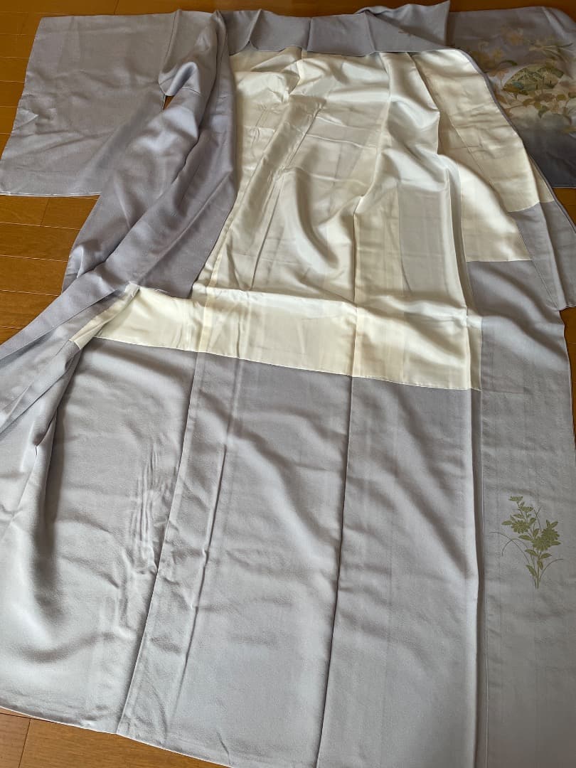 訪問着★未使用躾付き★結婚式★卒業式★お祝い着★品が良い★ラベンダーグレーに近い