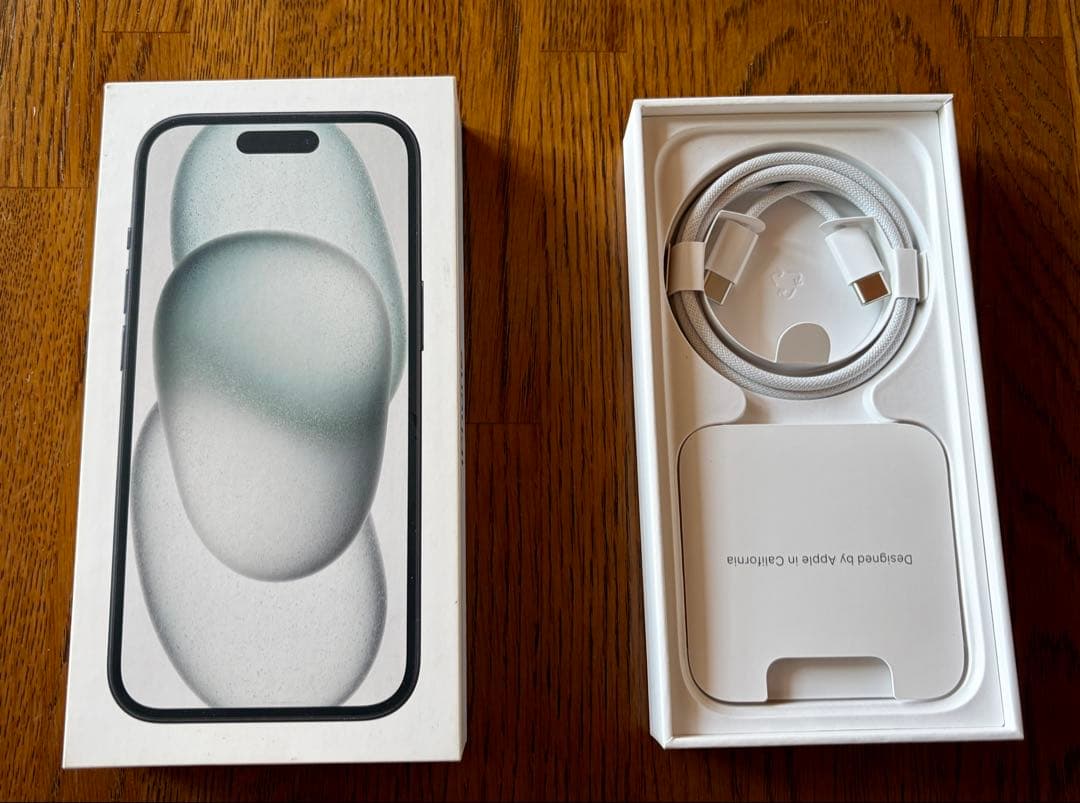 Apple iPhone 15 本体 Black 256GB