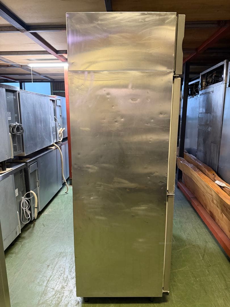 2013年 ホシザキ縦型冷蔵庫 1200x650x1890