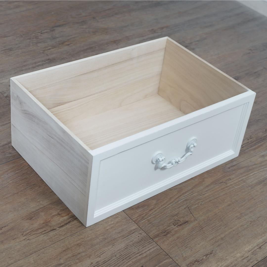 【新品・未使用】　 アンティーク調　シャビー仕上げ　チェスト ４杯