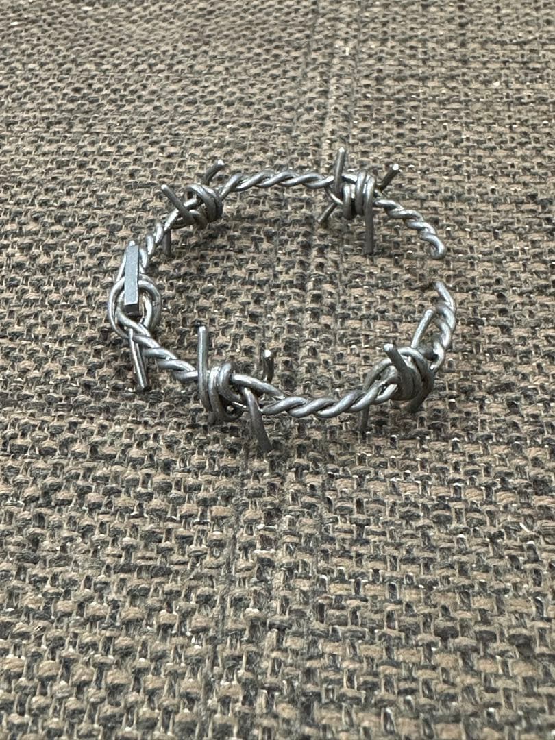 ⑧ zucca e.m. silver 925 有刺鉄線　バングル　シルバー