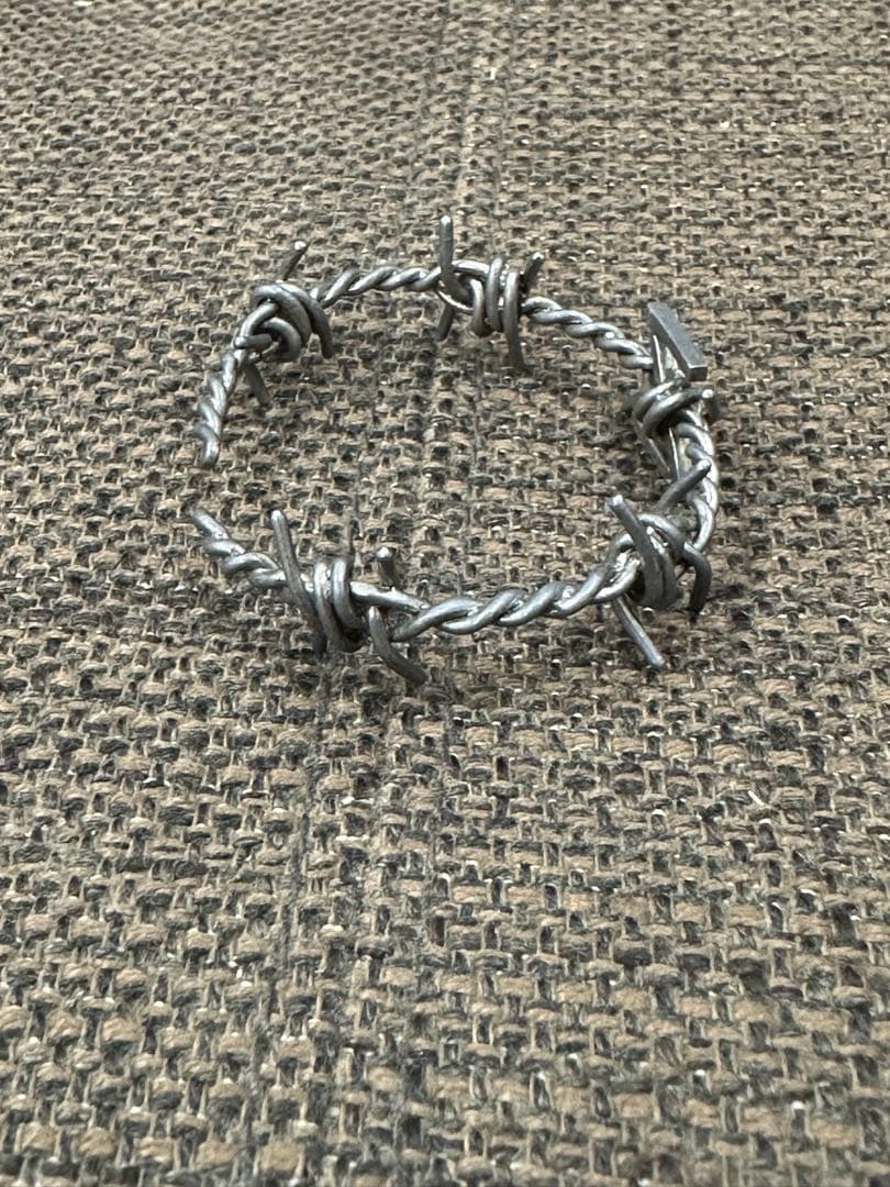 ⑧ zucca e.m. silver 925 有刺鉄線　バングル　シルバー