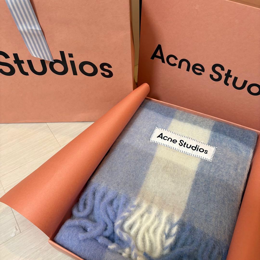 Acne Studios ウールマフラー グレーとブルー