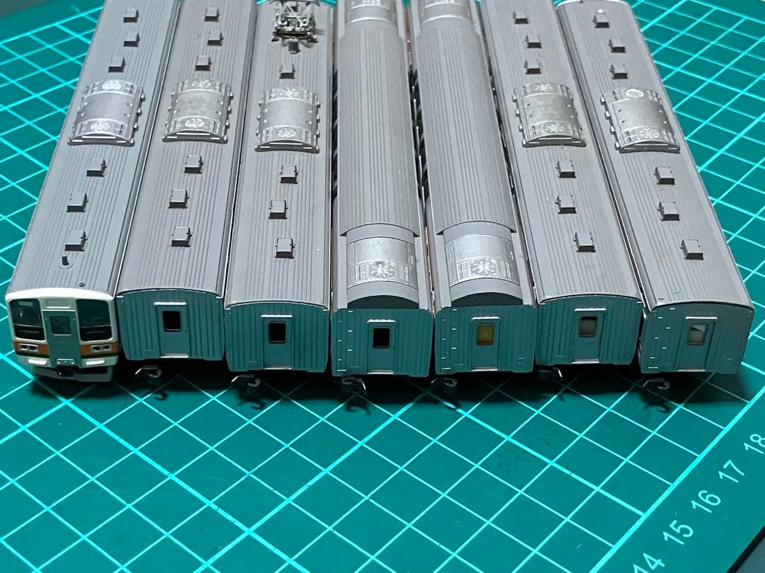 KATO 10−168 211系　211系　直流近郊形電車