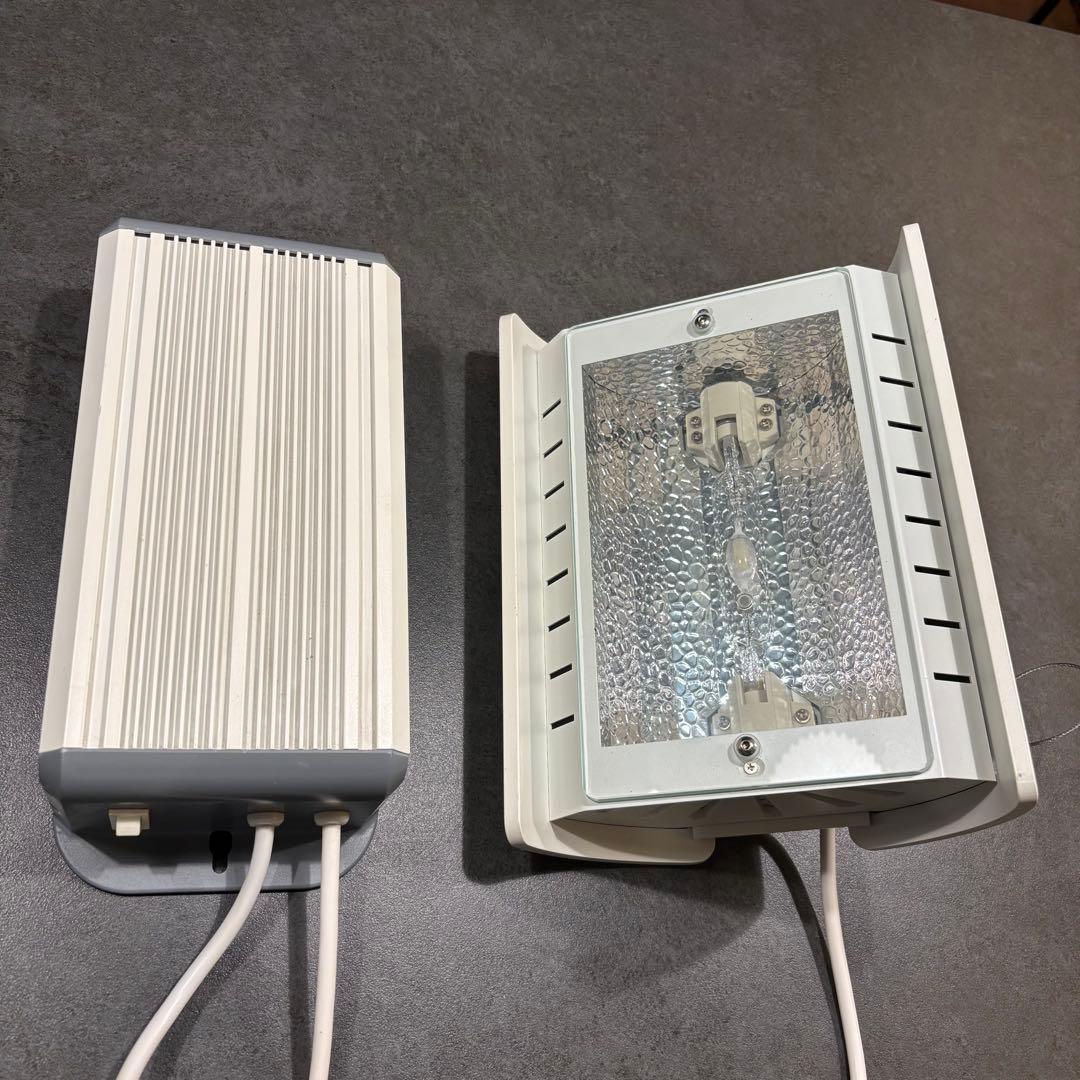 カミハタ　ファンネル2　8000K　水槽用ライト　 ホワイト②