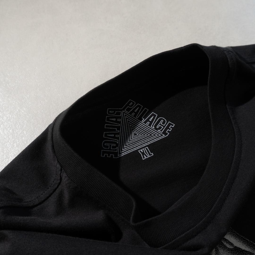 PALACE ハンドグラフィックプリント半袖Tシャツ ブラック/CZ256