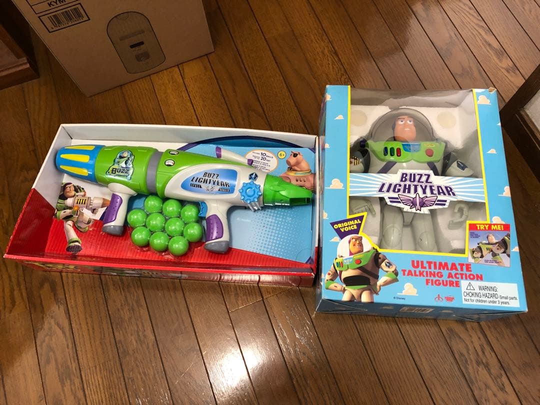 トイストーリー　バズ・ライトイヤー