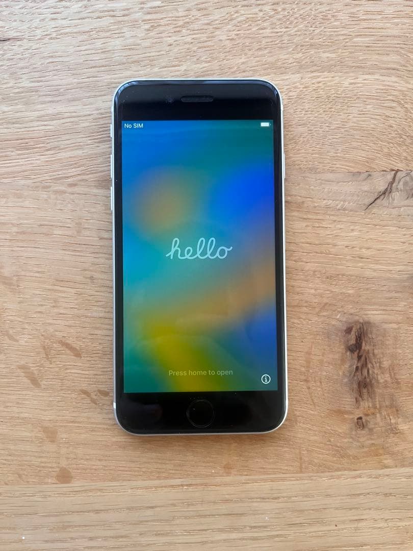 【iPhone SE 第二世代】64GB・ホワイト