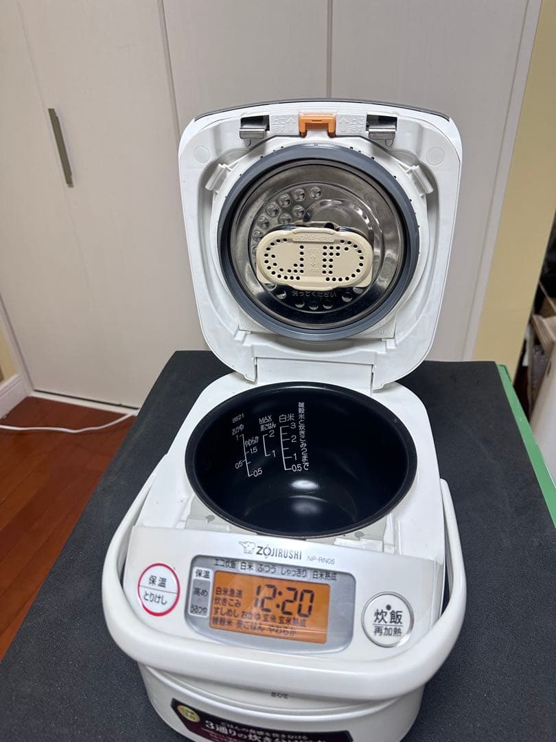 炊飯器　象印　NP-RN05 3合炊き -2023年製