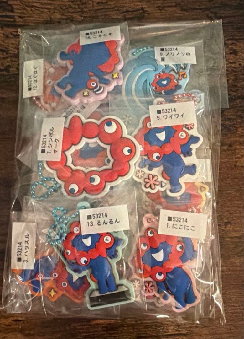 ミャクミャクラバーキーホルダー14個セット