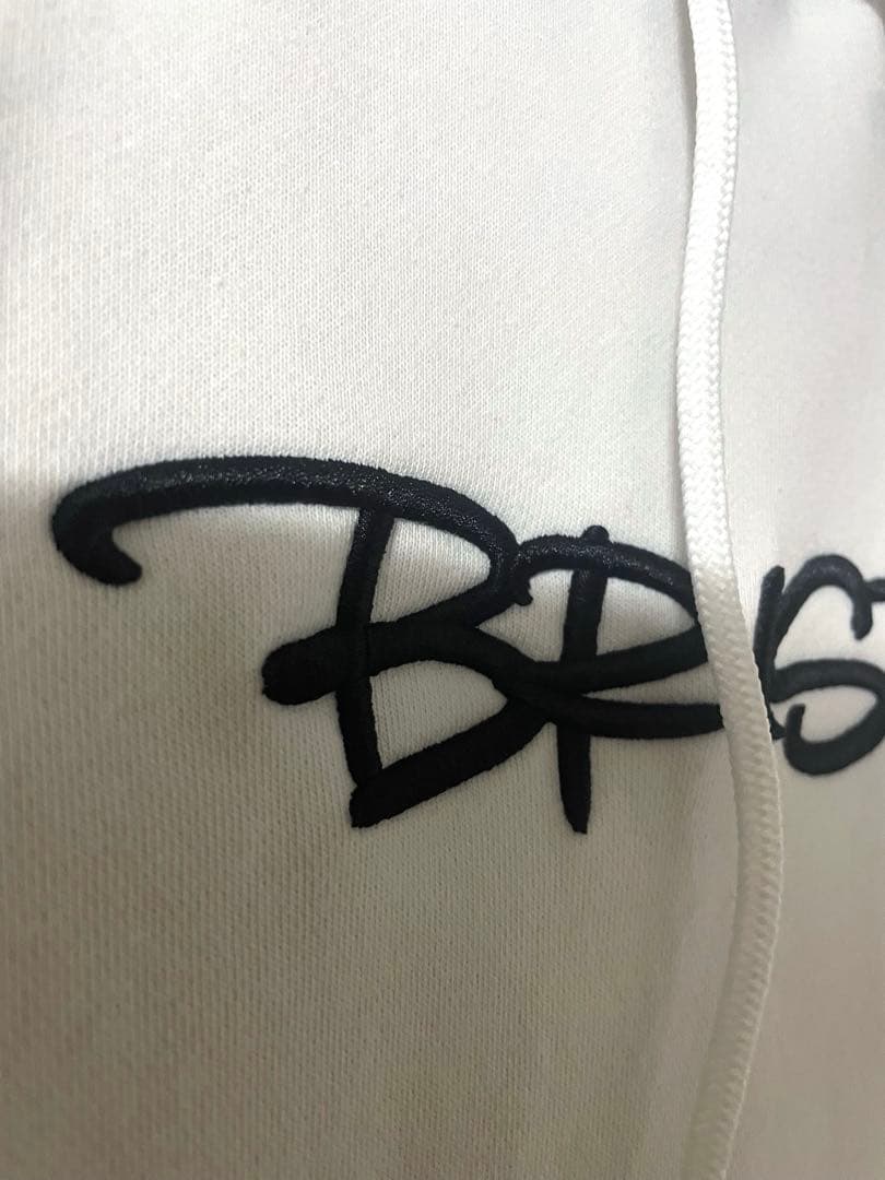 F.C.Real Bristol メンズS パーカー　ルーズフィット　刺繍ロゴ