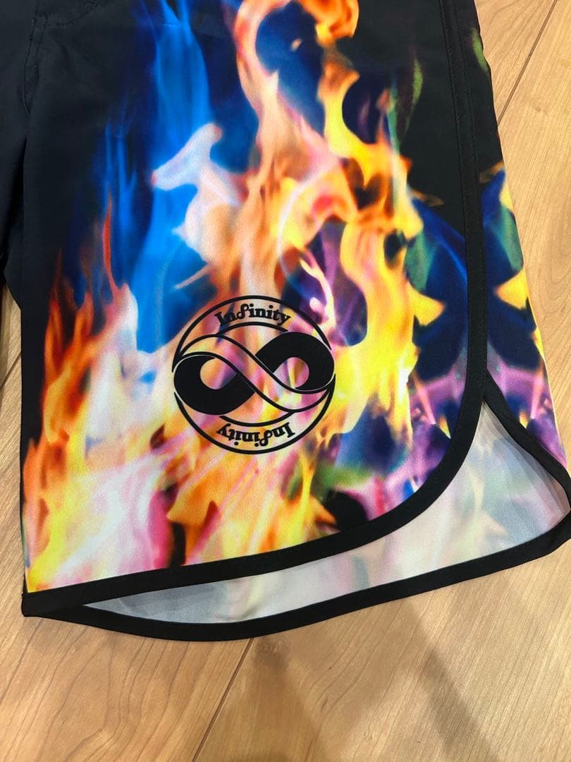 【週末値下】Infinity インフィニティ サーフパンツ フィジーク 28