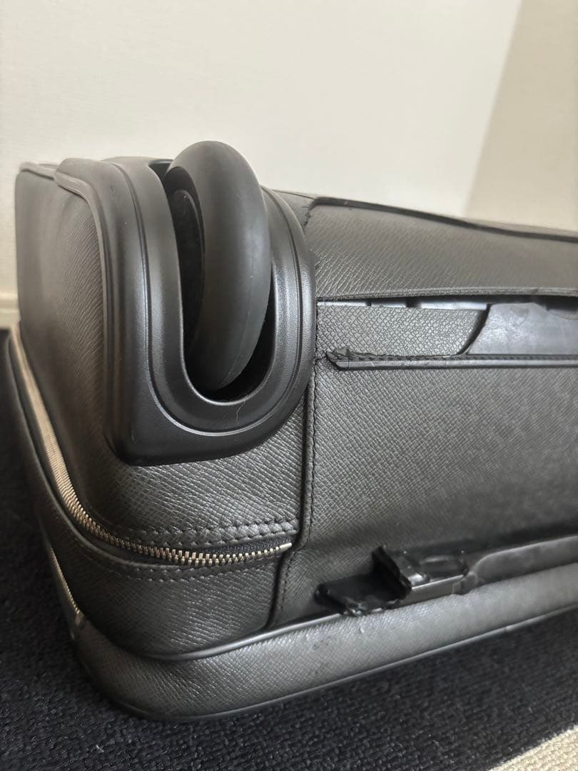 sahara　LOUIS VUITTON キャリーケース タイガ