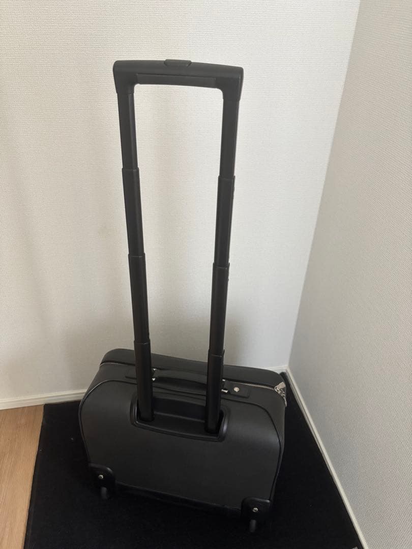 sahara　LOUIS VUITTON キャリーケース タイガ