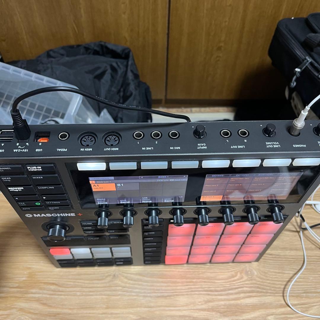 Native Instruments MASCHINE+スタンドアローン