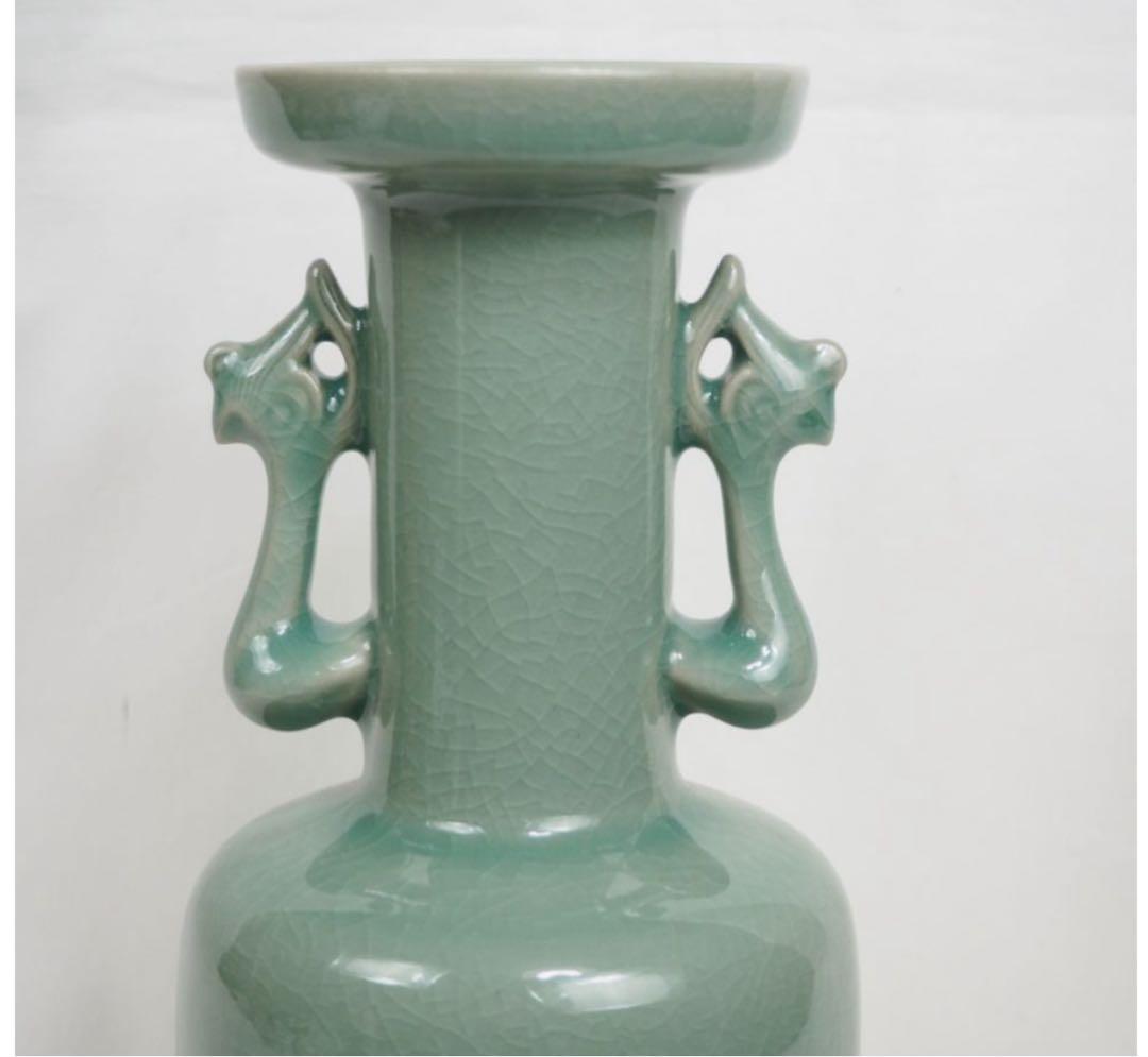 送料無料　倣宋代青磁花瓶　レプリカ　作家物　木箱付　高さ25ｃｍ