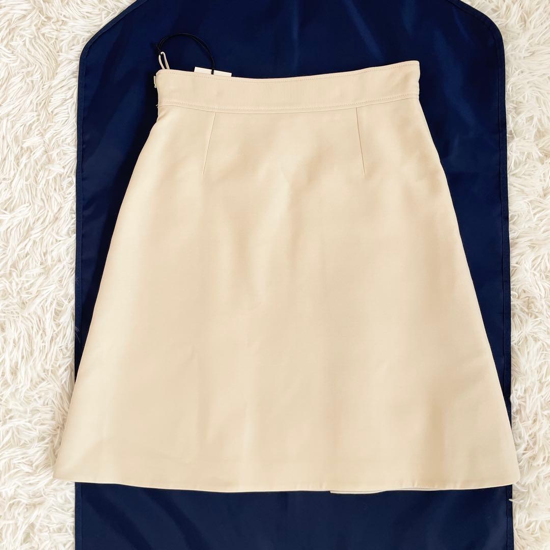 新品タグ付　グッチ　大きいサイズXL　プリーツスカート　タイガーボタン　シルク