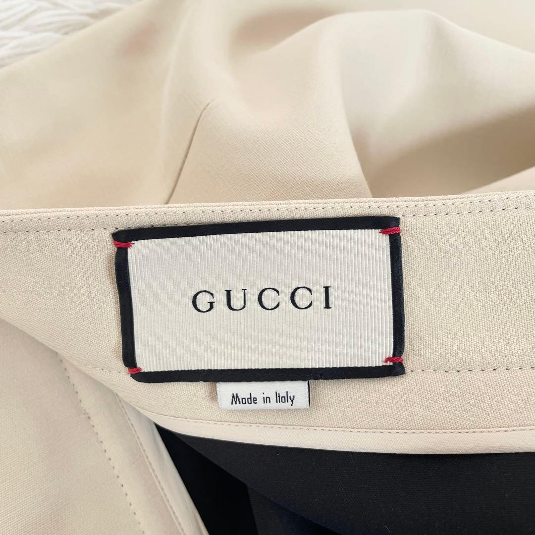 新品タグ付　グッチ　大きいサイズXL　プリーツスカート　タイガーボタン　シルク