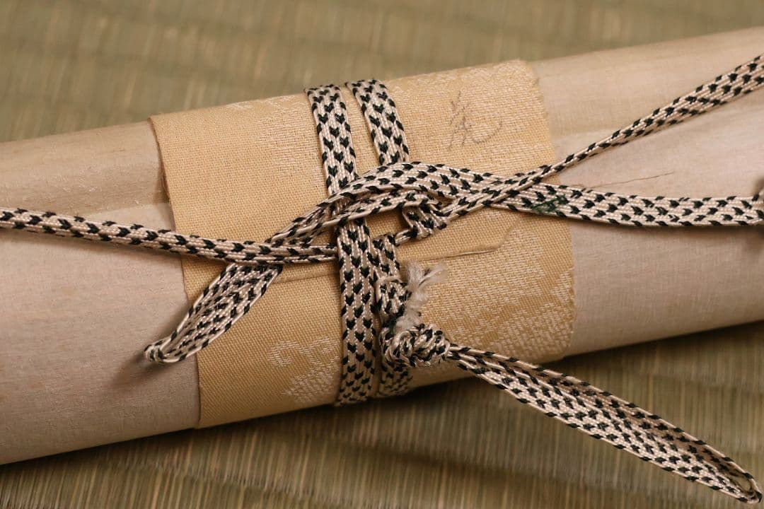 【模写】日本画 彩色 苅谷翠虹「猛虎の図」絹本 掛け軸 大幅 木箱 MA547