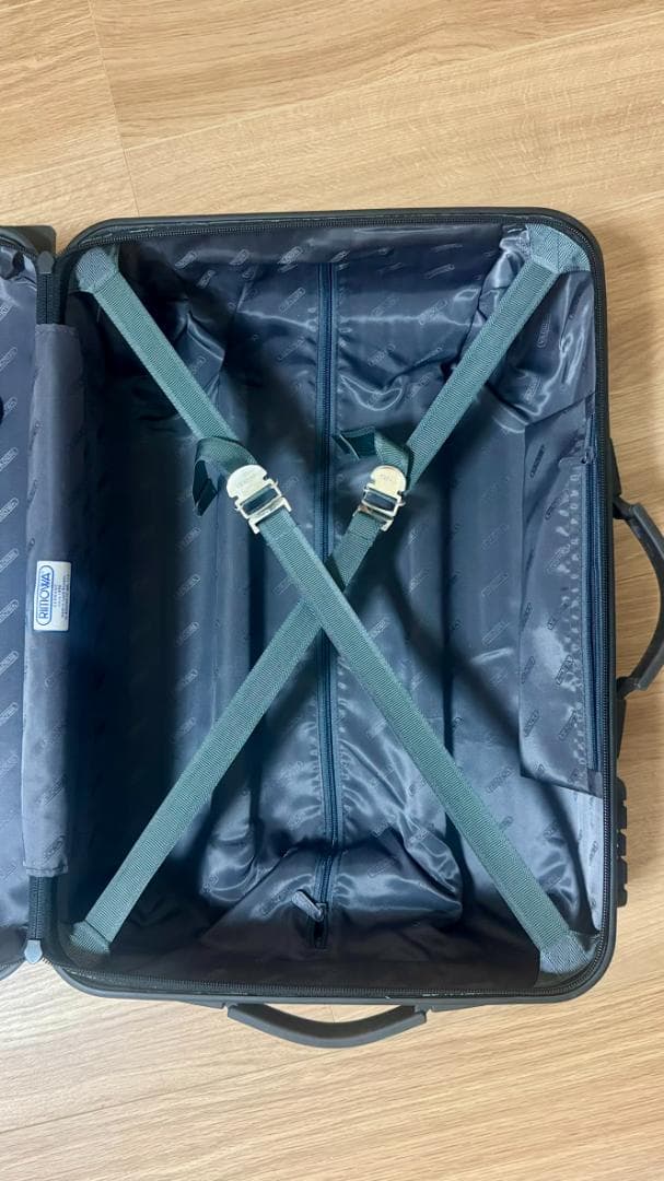 ダークブルー ストライプキャリーケース