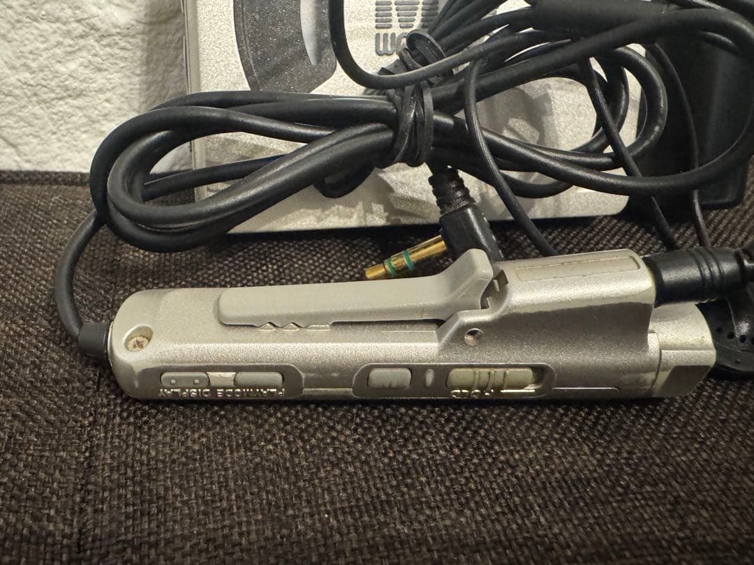 SONY MDウォークマン MZ-E55 動作確認済み　乾電池ケース付き